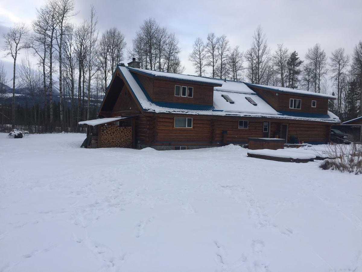 Cougar Mountain Bed & Breakfast Valemount